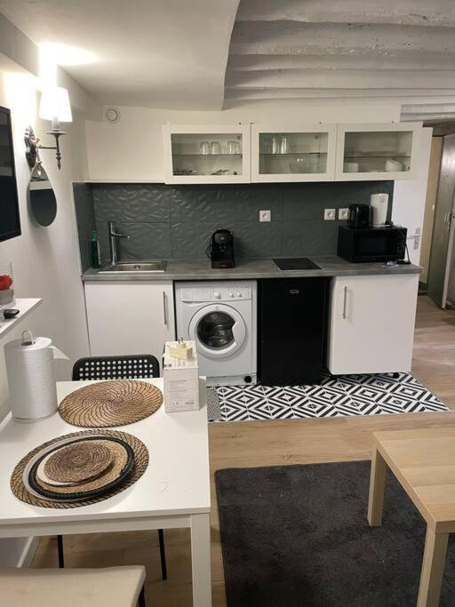 Appartement Confortable - Opera - Place De La Madeleine - Saint Martin - 4 Pers Paris Bagian luar foto